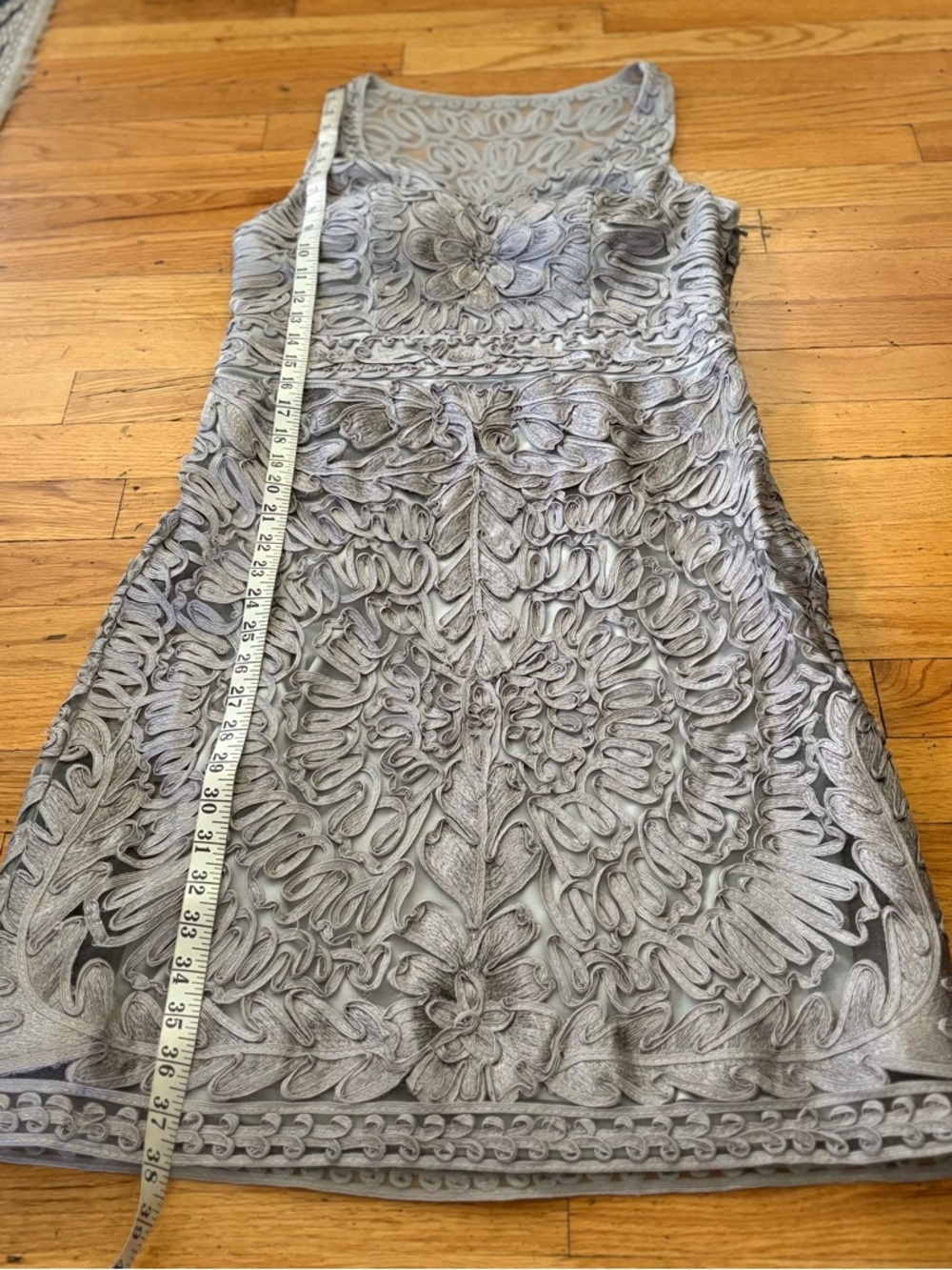 Sue Wong Silver-Gray Embroidered Sleeveless Cocktail Dress - Picture 4 of 9
